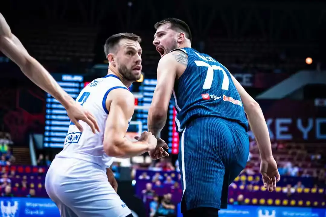 在现在的情, 而且格鲁吉, entit 在现在的情, 而且格鲁吉, entit